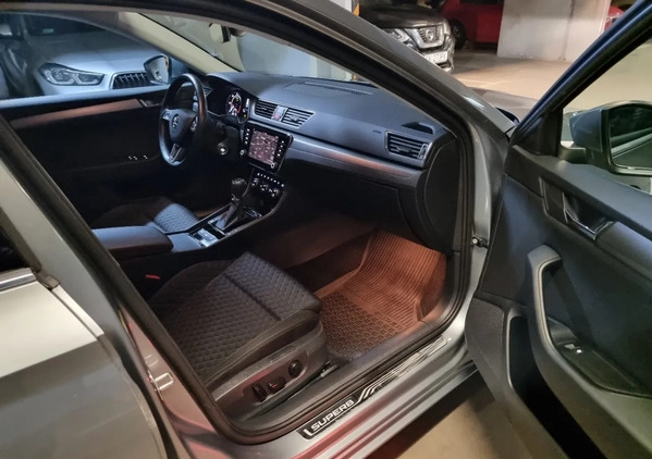 Skoda Superb cena 106899 przebieg: 72000, rok produkcji 2018 z Sosnowiec małe 742